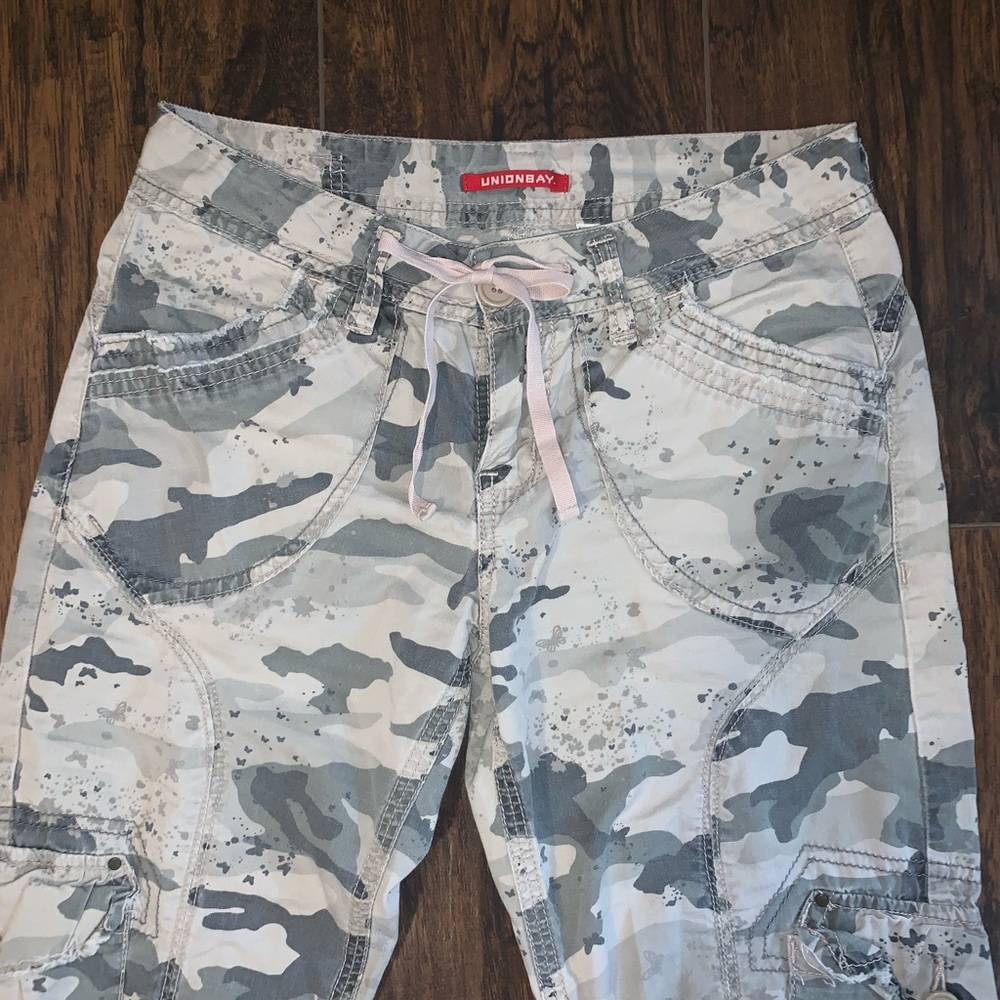 Union Bay butterfly camo cargo pants